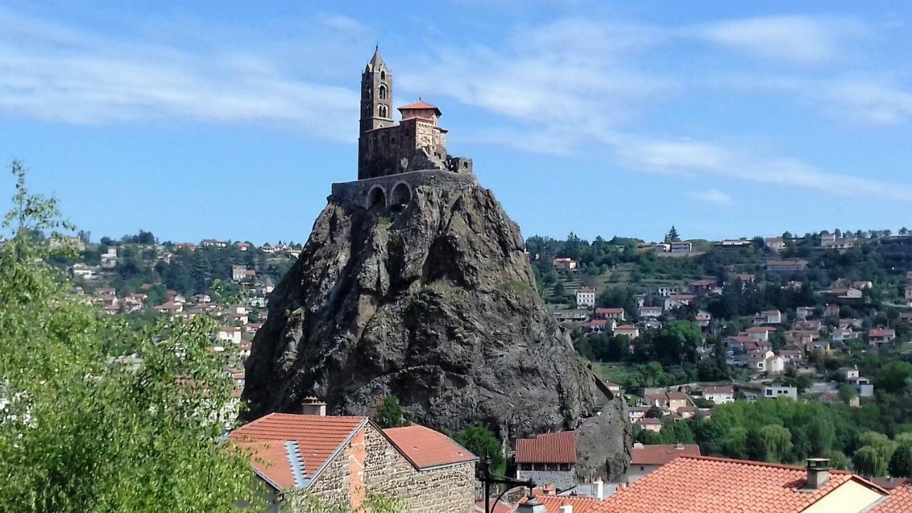 Le Petit Seguret Apartment Le Puy-en-Velay Exterior photo